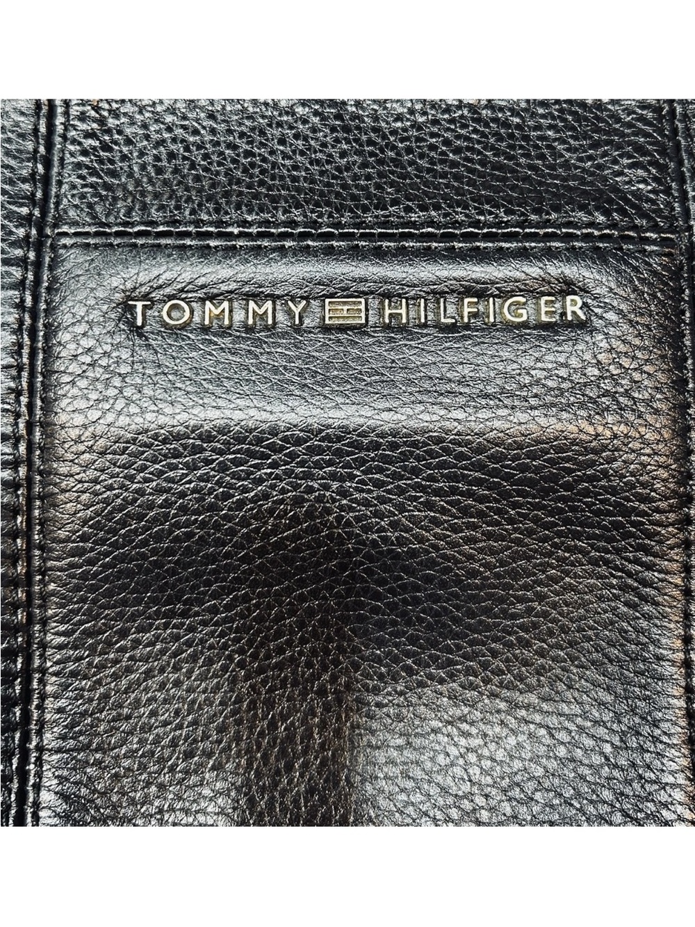 Goes W Everything Tommy Hilfiger Black Pebbled Leather Crossbody Bag  Adj. Strap - Picture 7 of 11